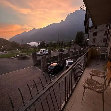 Apartment Chichibbio Casa In Centro Storico Fra Le Montagne Nel Piccolo Borgo Di Braone
